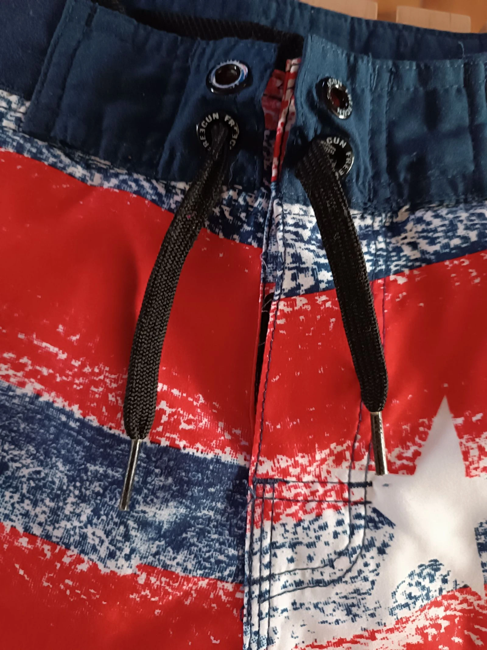 Red, blue and white star print Freegun boardshorts / swim trunks XS – photo 2